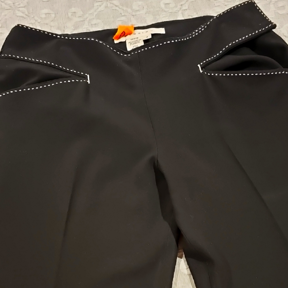 Chic Black Pants with pockets